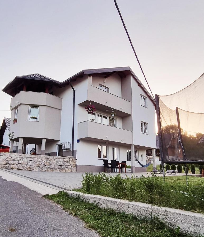 Apartmani Bilic Korenica Exterior foto