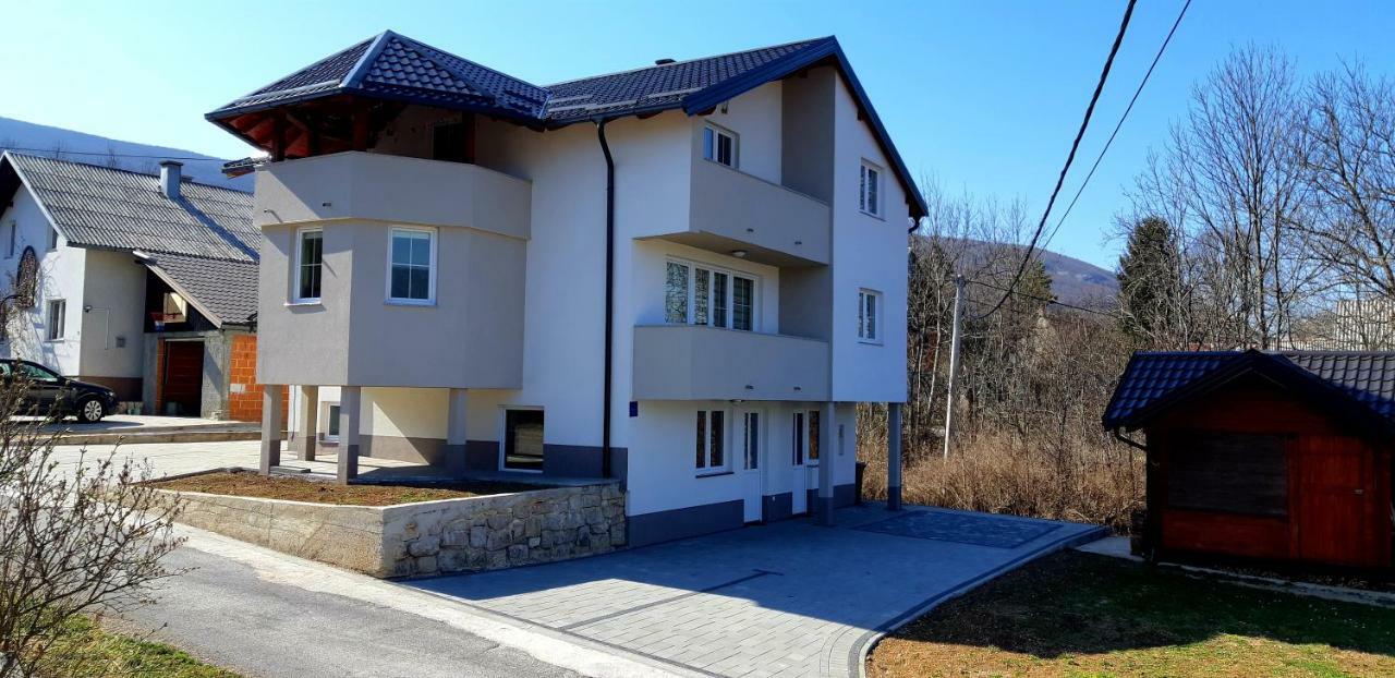 Apartmani Bilic Korenica Exterior foto